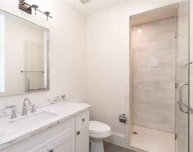 3821 N Braeswood Blvd Unit C - Photo Thumbnail 3