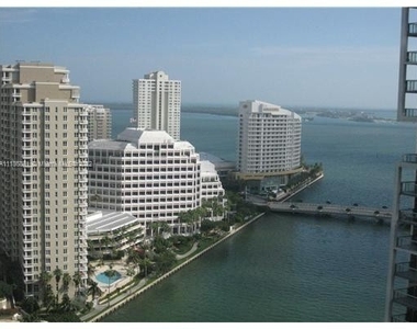 475 Brickell Ave - Photo Thumbnail 19