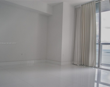 475 Brickell Ave - Photo Thumbnail 16