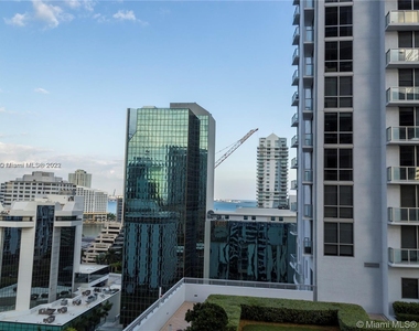 1050 Brickell Ave - Photo Thumbnail 12