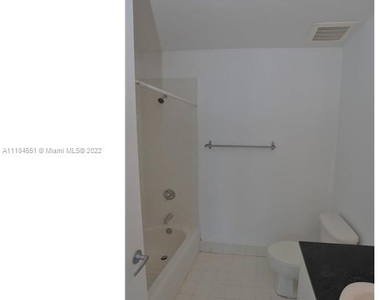 2200 Ne 4 Ave - Photo Thumbnail 11