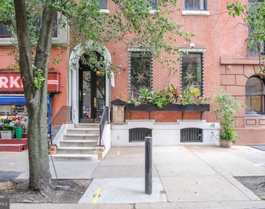 1521 Spruce Street - Photo Thumbnail 21