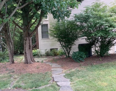 8204 Brandywine Dr - Photo Thumbnail 21