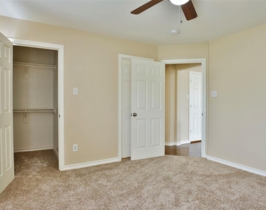 7703 Stanley Court - Photo Thumbnail 13