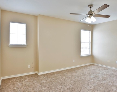 7703 Stanley Court - Photo Thumbnail 14