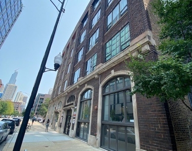 415 W Huron Street - Photo Thumbnail 0