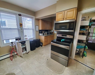 136 W Adams St Apt 2 - Photo Thumbnail 5