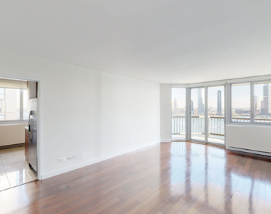 E 34th - 2bed 2bath with Large Terrace  - Photo Thumbnail 2