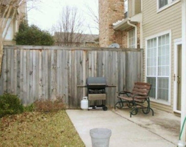 8557 Brittania Way - Photo Thumbnail 8