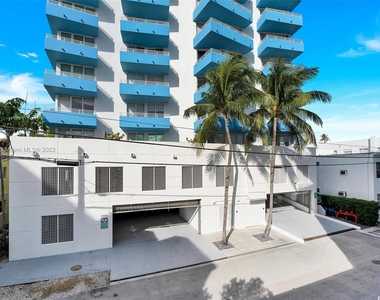 225 Collins Ave - Photo Thumbnail 23