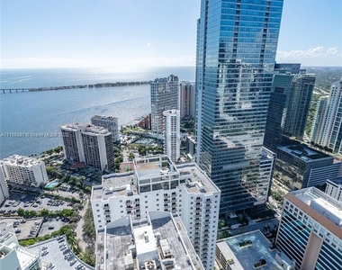 1300 Brickell Bay Dr - Photo Thumbnail 7