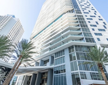 1300 Brickell Bay Dr - Photo Thumbnail 15