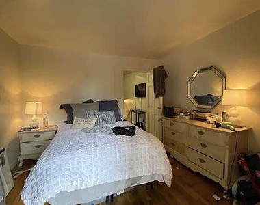 329 East 63rd Street - Photo Thumbnail 3