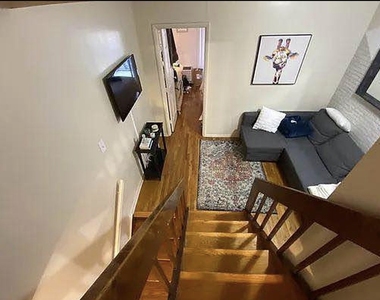329 East 63rd Street - Photo Thumbnail 5