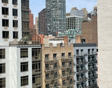 401 East 88th Street - Photo Thumbnail 2