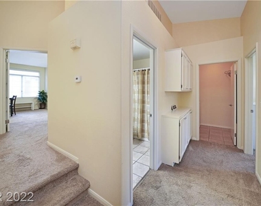 1157 Dusty Creek Street - Photo Thumbnail 7