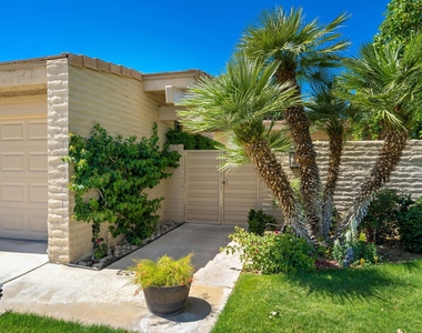 44815 Del Dios Circle - Photo Thumbnail 6