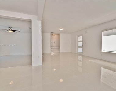 12505 Ne Miami Pl - Photo Thumbnail 5