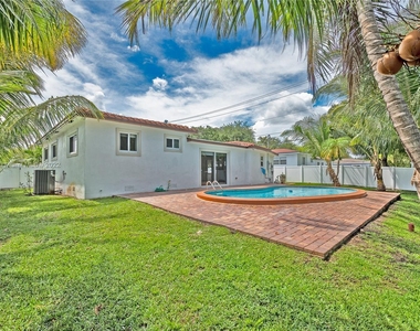 12505 Ne Miami Pl - Photo Thumbnail 19