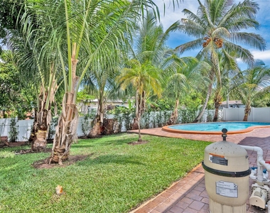 12505 Ne Miami Pl - Photo Thumbnail 24