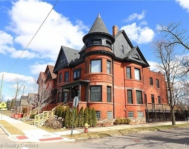 4304 Trumbull Street - Photo Thumbnail 21