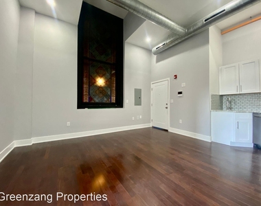 300 Richmond Street - Photo Thumbnail 2