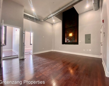 300 Richmond Street - Photo Thumbnail 3