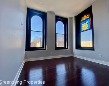 300 Richmond Street - Photo Thumbnail 6