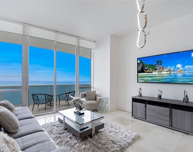 15811 Collins Ave - Photo Thumbnail 2