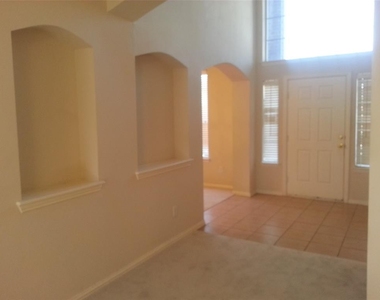 1524 Tanglewood Drive - Photo Thumbnail 5