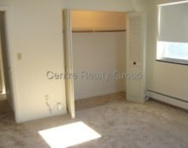 199 Lexington St - Photo Thumbnail 4