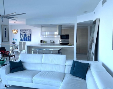 17301 Biscayne Blvd - Photo Thumbnail 2