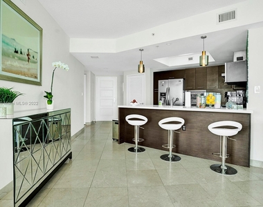 150 Sunny Isles Blvd - Photo Thumbnail 5