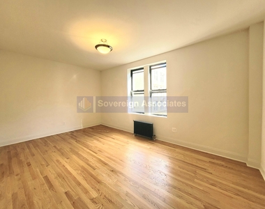 282 Cabrini Boulevard - Photo Thumbnail 8