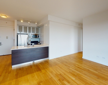 808 Columbus Avenue - Photo Thumbnail 9