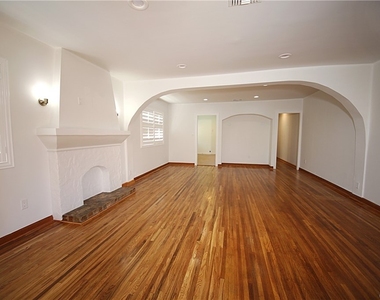 1249 S Hudson Avenue - Photo Thumbnail 1