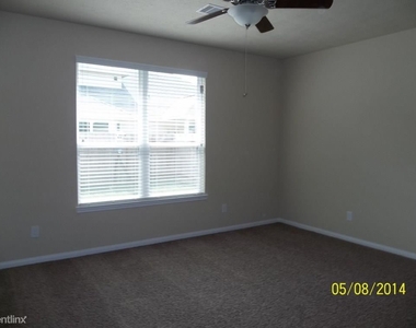 30802 Gardenia Trace Dr - Photo Thumbnail 4