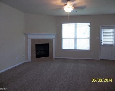 30802 Gardenia Trace Dr - Photo Thumbnail 3