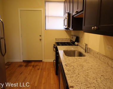 3121 W Lawrence Ave #2 - Photo Thumbnail 2