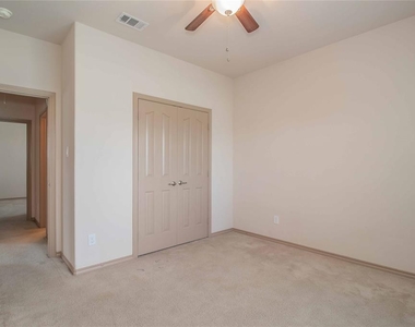 812 Olive Court - Photo Thumbnail 19