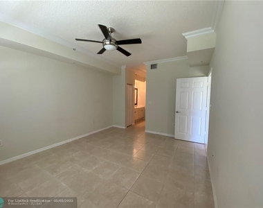 26 Royal Palm Way - Photo Thumbnail 20