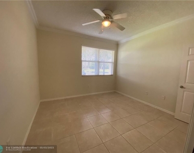 26 Royal Palm Way - Photo Thumbnail 23