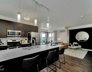 771 Skokie Blvd - Photo Thumbnail 2