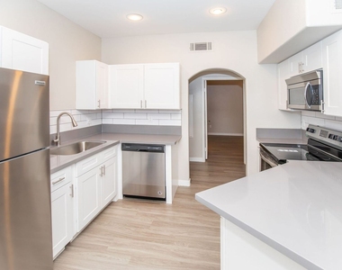 4800 E. Tropicana Ave - Photo Thumbnail 18