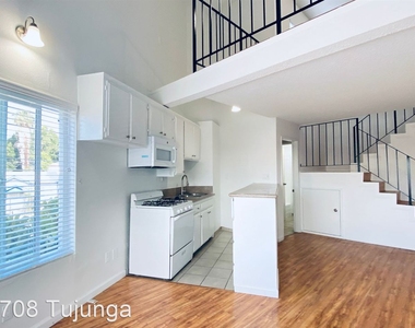 5708 Tujunga Ave. - Photo Thumbnail 6