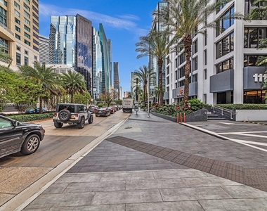 1110 Brickell Ave - Photo Thumbnail 26