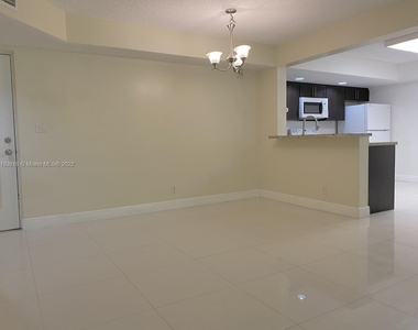 10105 W Sunrise Blvd - Photo Thumbnail 6