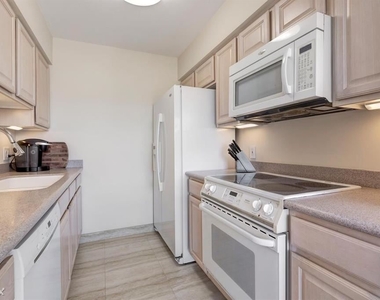 201 Ocean Ave Unit 1905p - Photo Thumbnail 9