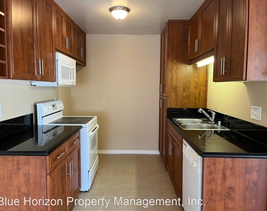 318 S. Miraleste Drive Unit 143 - Photo Thumbnail 4