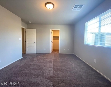 4451 Sapphire Moon Avenue - Photo Thumbnail 15